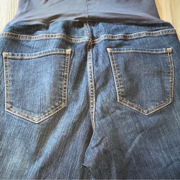 Old Navy Blue-Cut Maternity Jeans - Picture 8 of 8